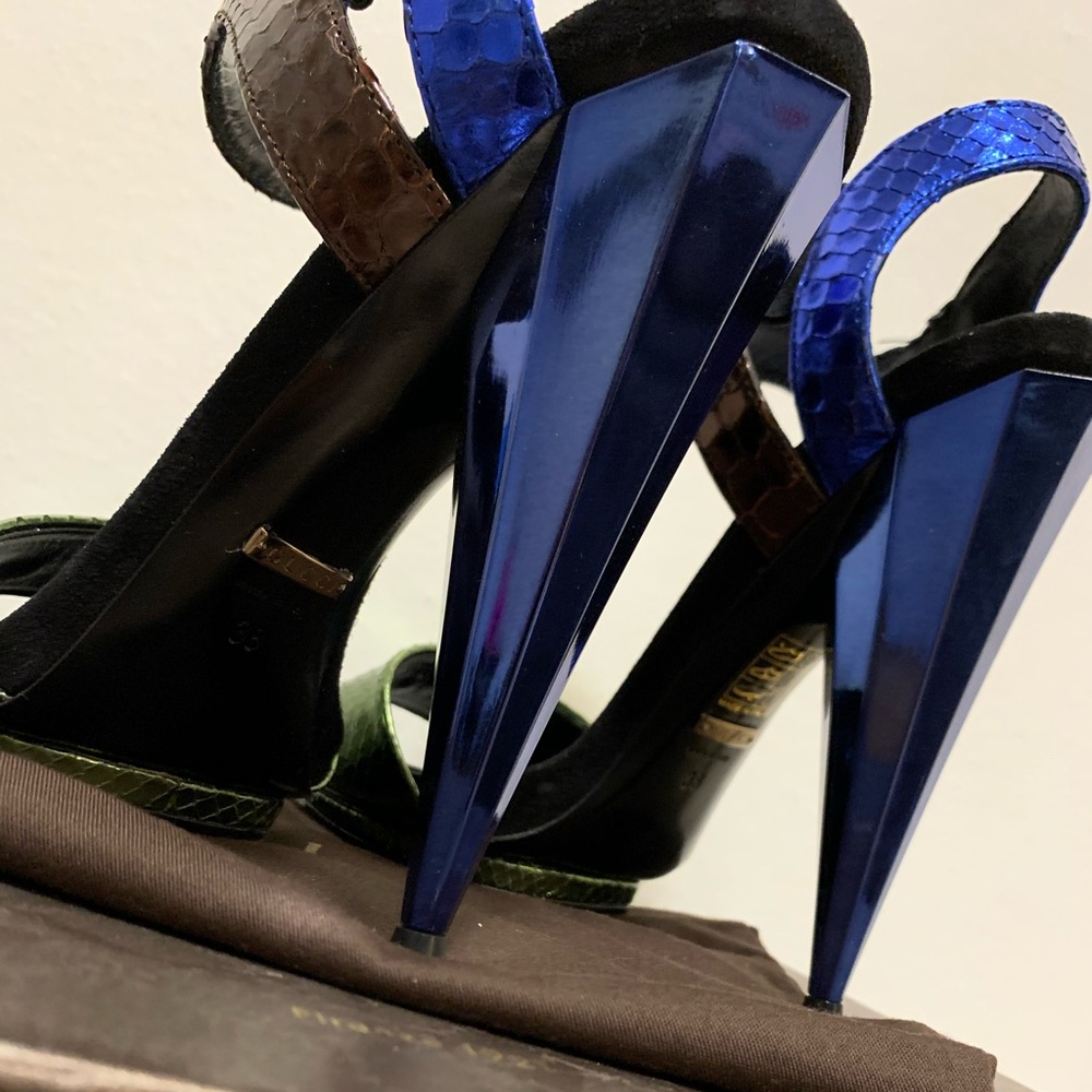 Gucci Colorblock Metallic Python Leather Heels - image 6